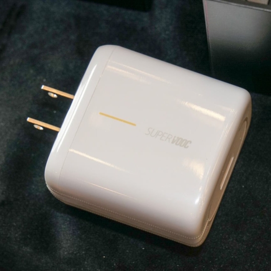 Cóc sạc Super Vooc - Cóc Trần