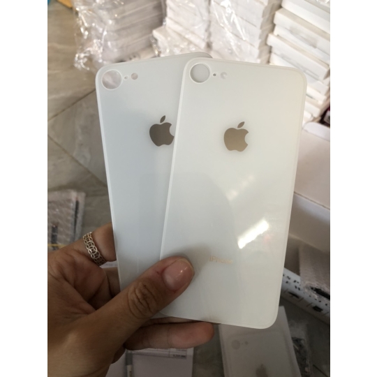 Lưng IP8G Trắng ( giảm giá khi mua số lượng lớn )
